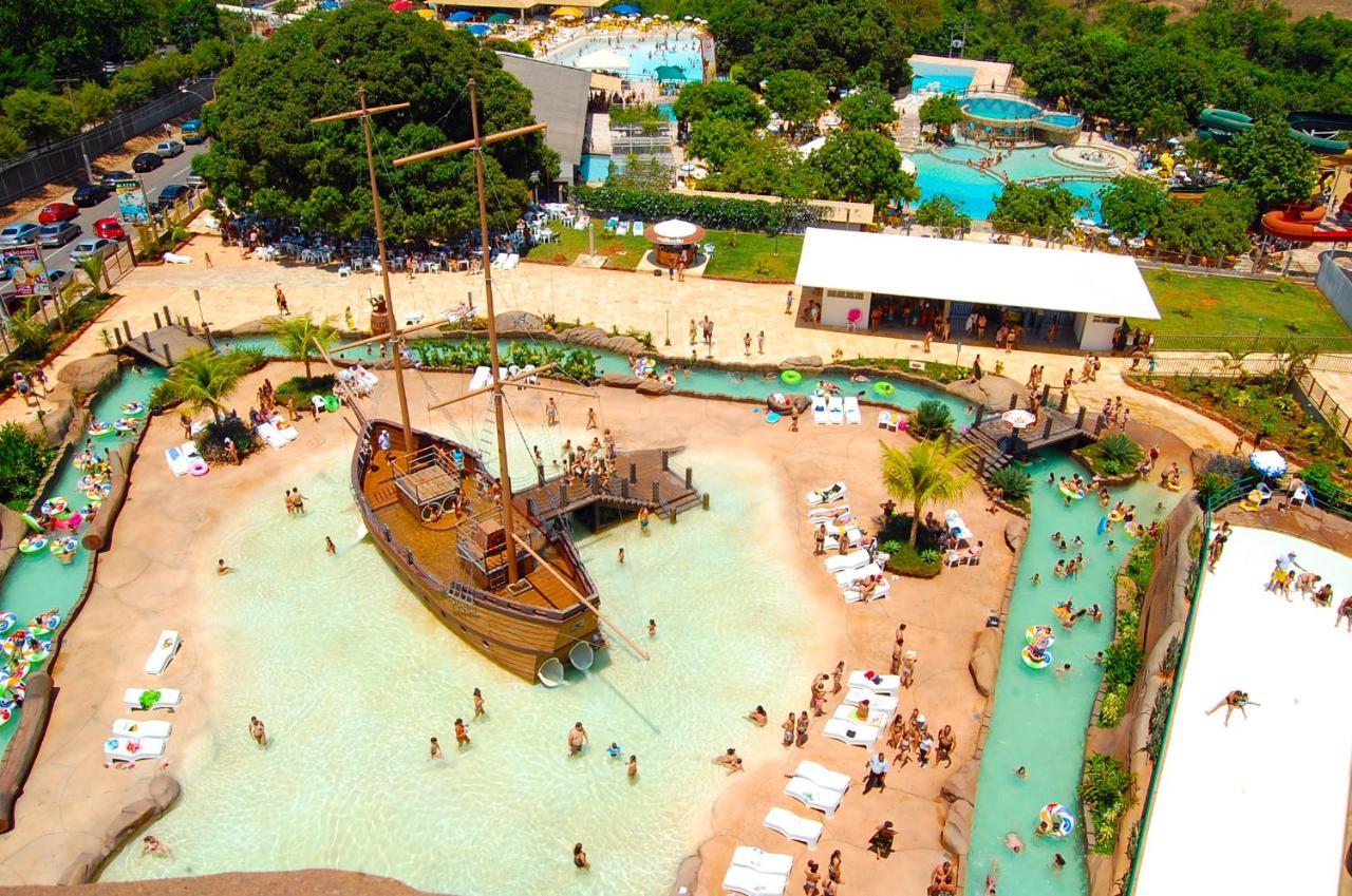 Villas Diroma Com Um Dia No Acqua Park, Splash E Slide Caldas Novas Exteriör bild