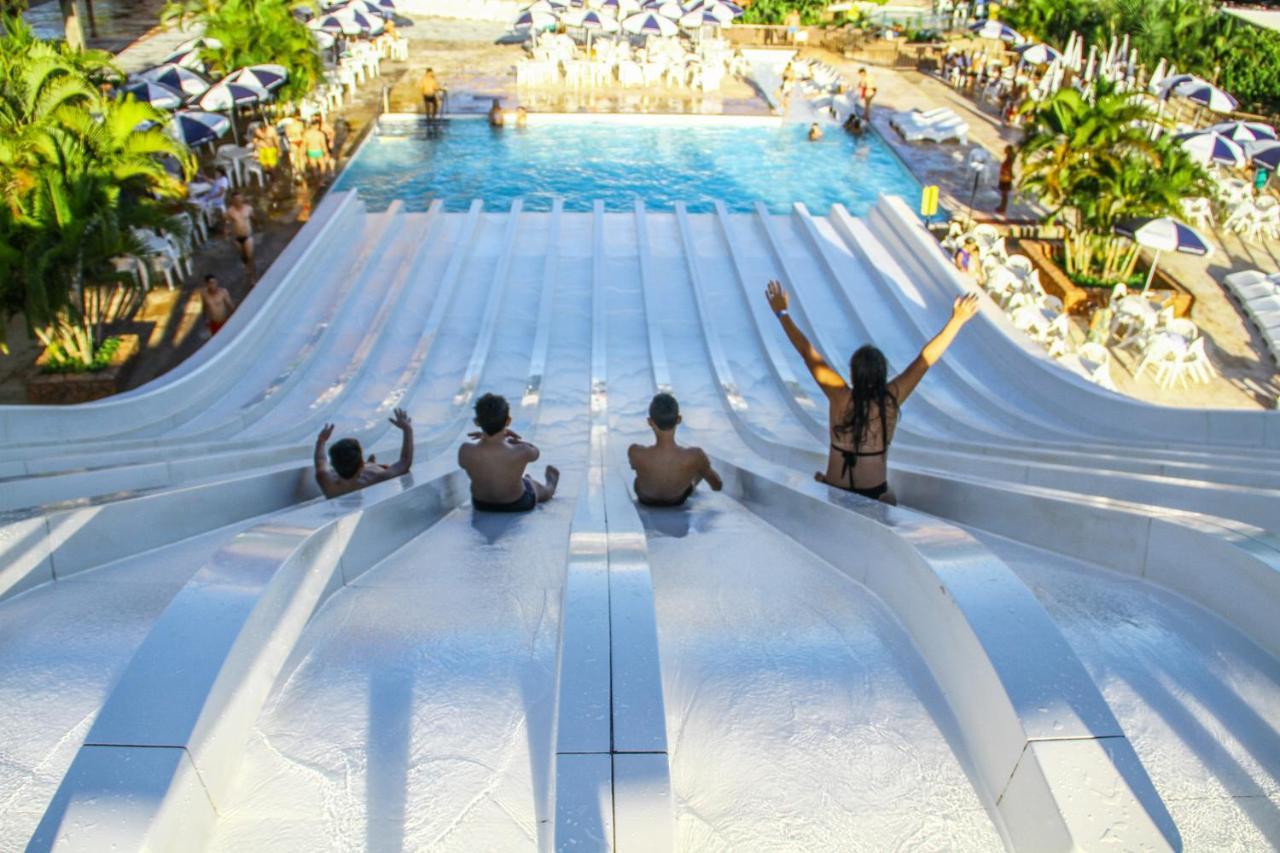 Villas Diroma Com Um Dia No Acqua Park, Splash E Slide Caldas Novas Exteriör bild