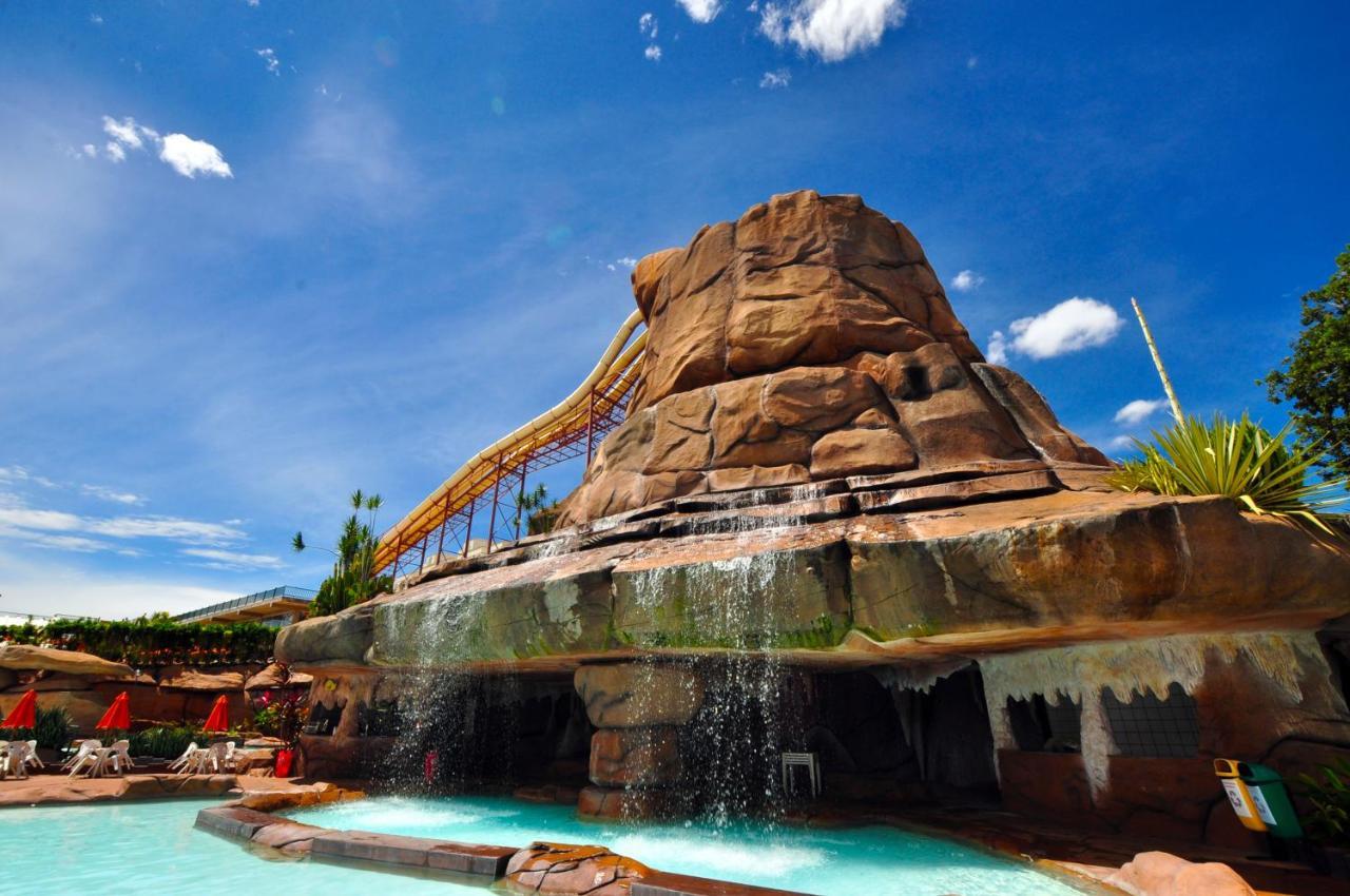 Villas Diroma Com Um Dia No Acqua Park, Splash E Slide Caldas Novas Exteriör bild