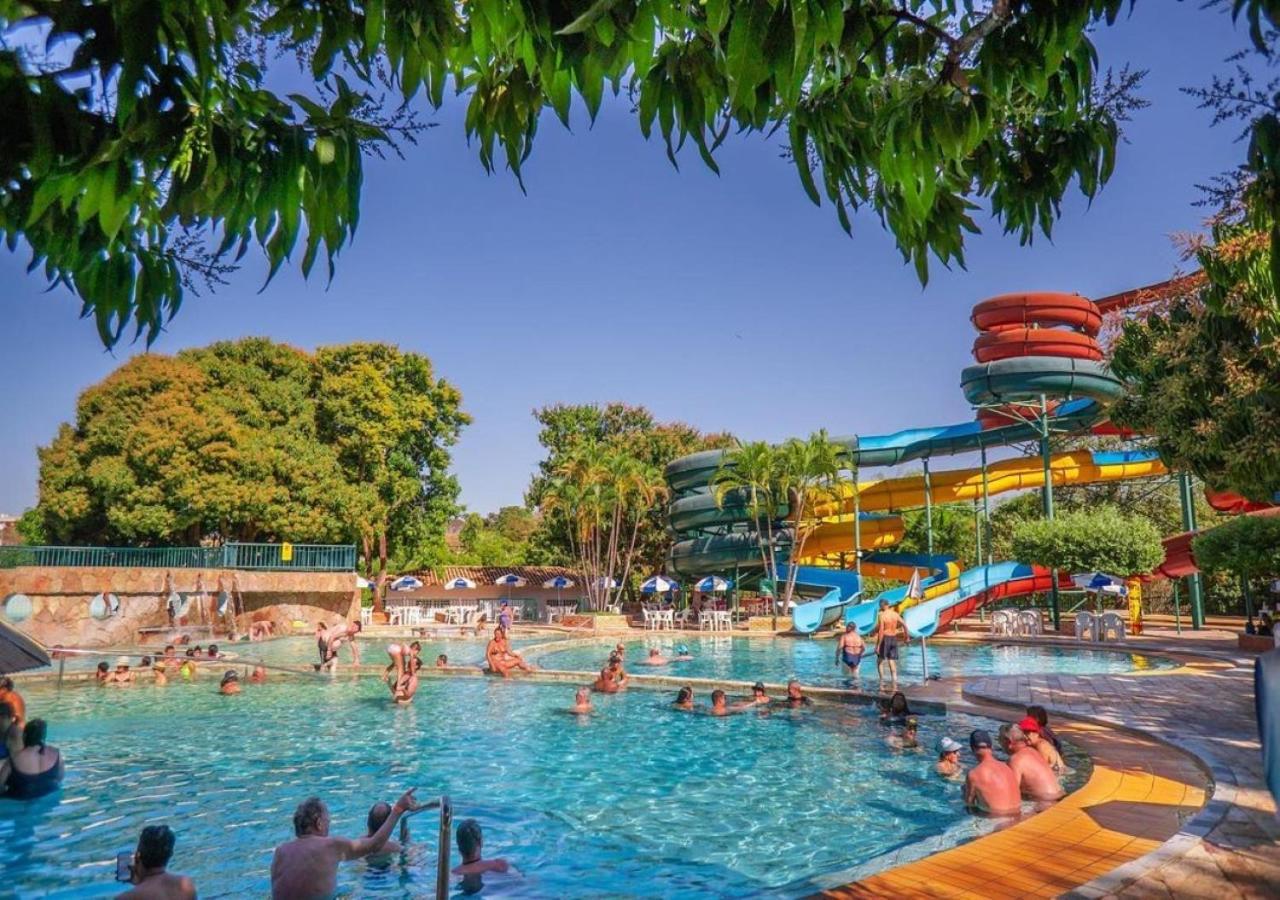 Villas Diroma Com Um Dia No Acqua Park, Splash E Slide Caldas Novas Exteriör bild